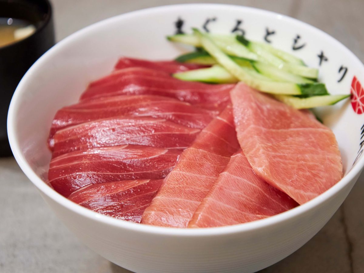 「まぐシャリ丼  中」 1500円 ※味噌汁付き