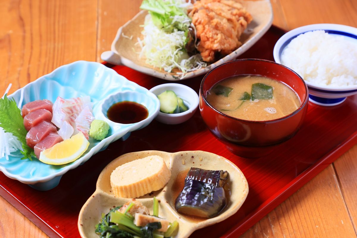 阿波尾鶏・地魚ひわさ屋
