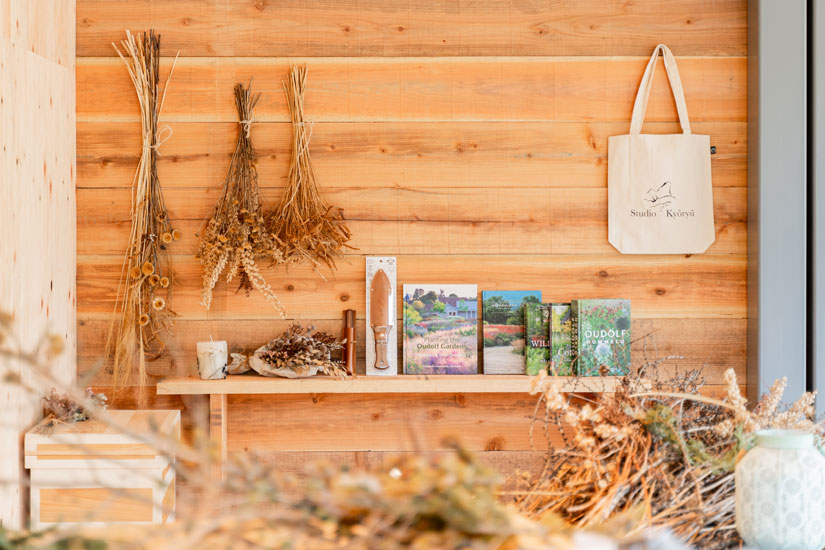 ガーデナーと対話しながら、アイテム選びやワークショップを体験できるのもうれしい