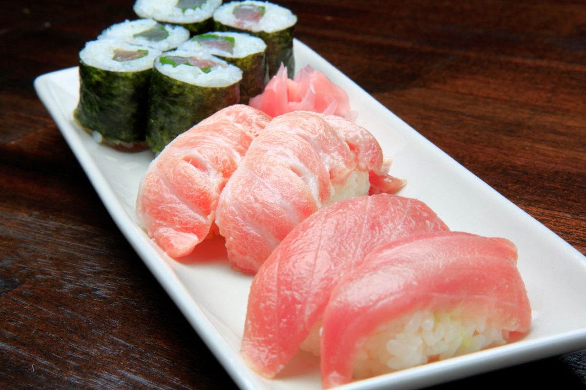 まぐろ寿司1180円