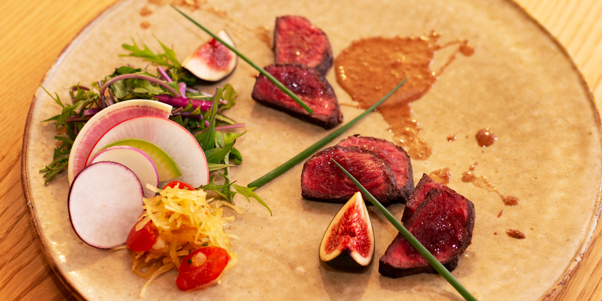 野性的かつ官能的な旬のジビエ。里山の長者屋敷で創作料理をいただきます【せとうち古民家ステイズHiroshima 長者屋（広島県 庄原市）】