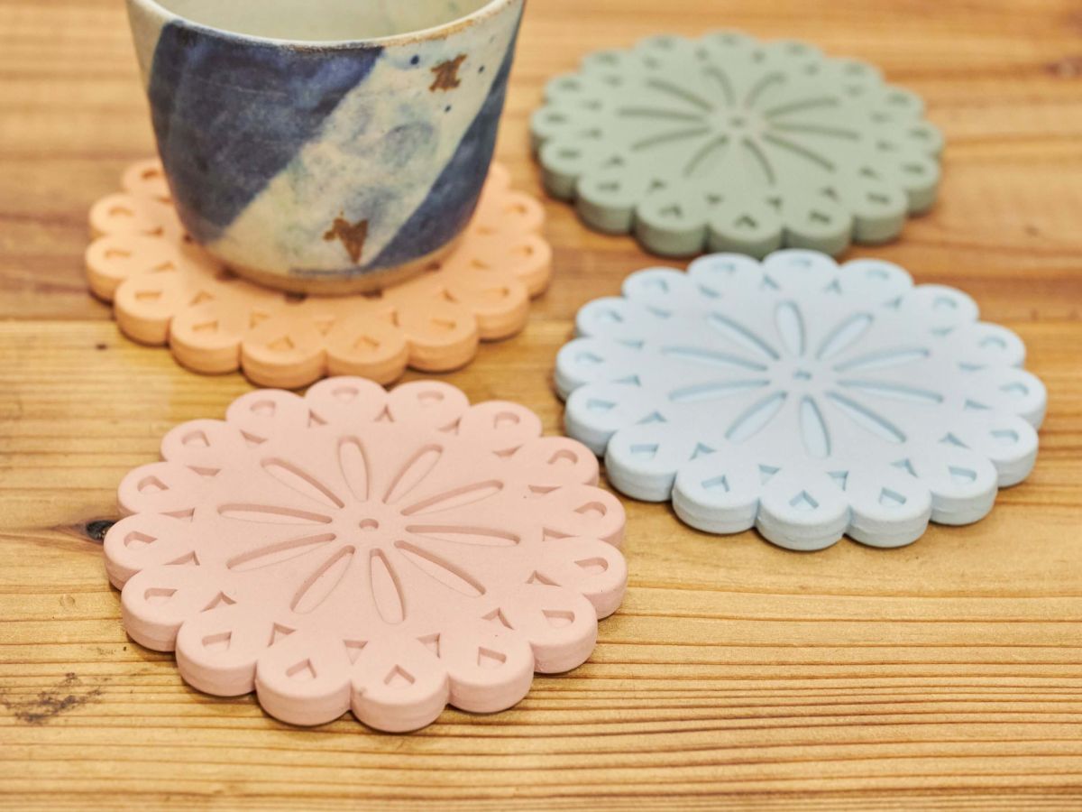 一度に20mlも吸水するとっても機能的なコースターです