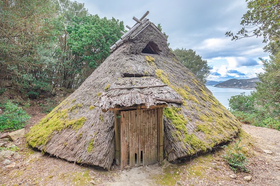 竪穴式住居