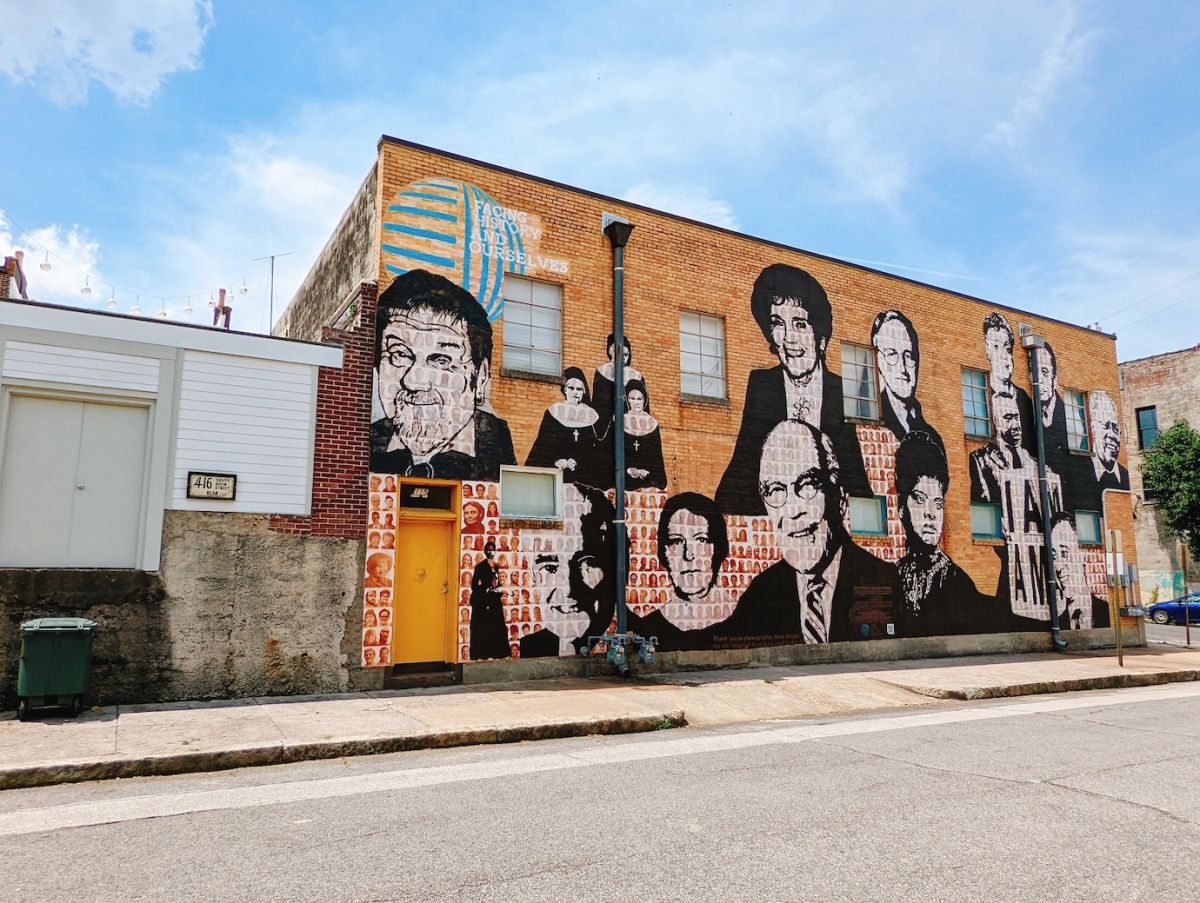 メンフィスの街中には地元のアーティストたちがペインティングした古い建物が点在