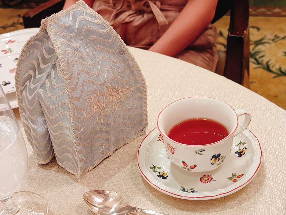 ブレンドハーブティー「スカーレット」（料金はコース内に含む）