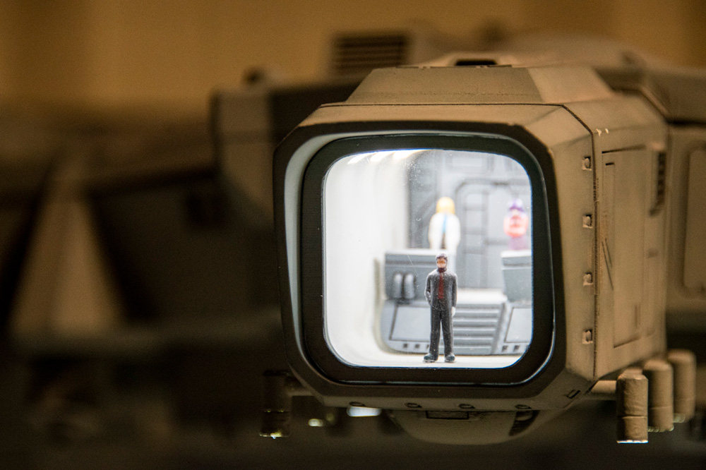 指令室にはゲンドウ、ミサト、リツコの姿も／Ⓒカラー