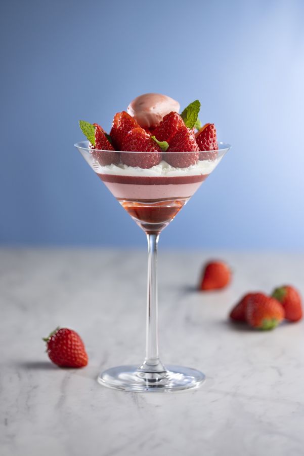 夏いちごのパルフェ2800円 （ドリンクセット3900円）