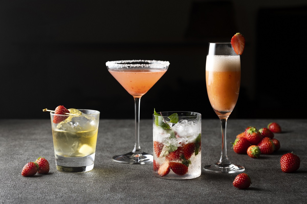 夏いちごのカクテル各種。2200円～