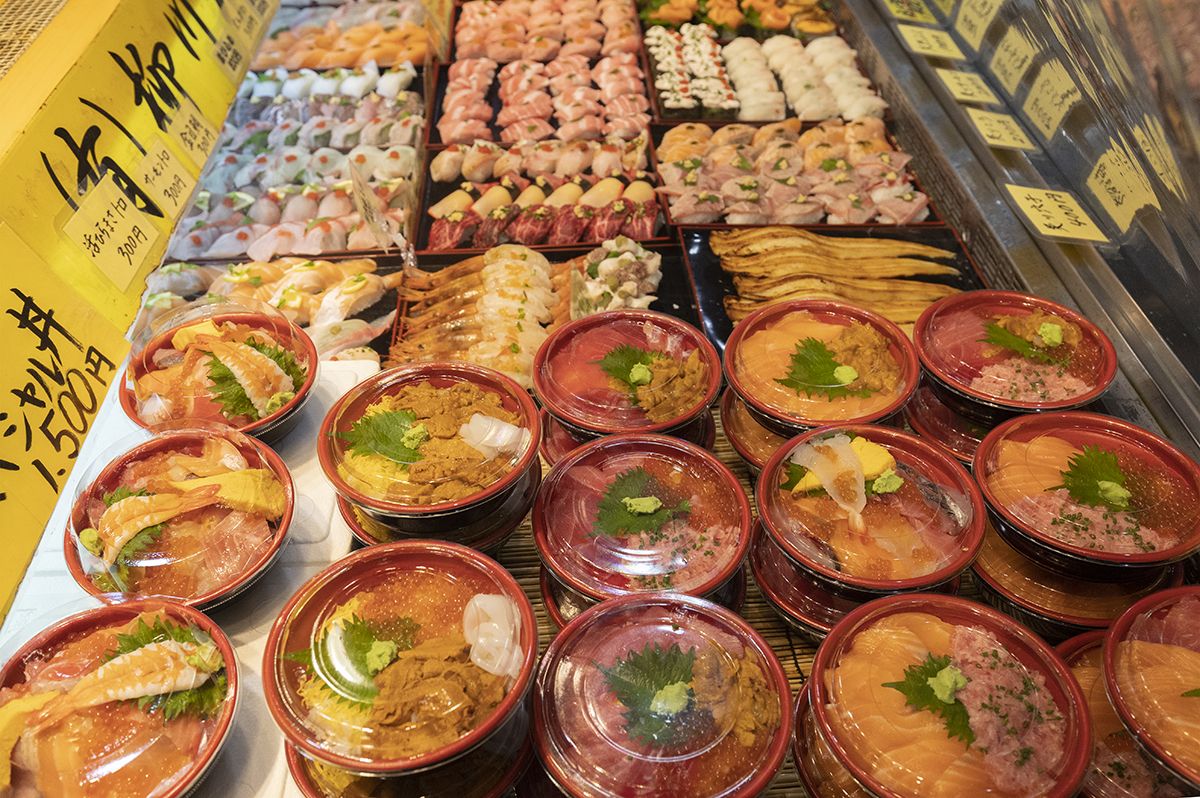 色とりどりの海鮮丼