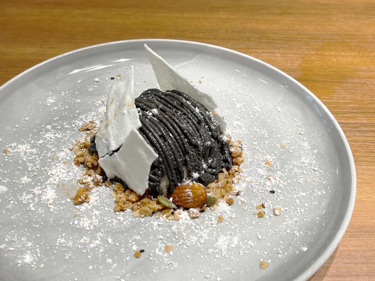 黒ごまモンブラン 850円