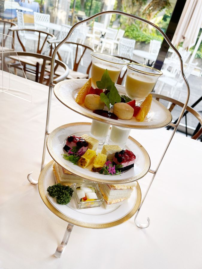 フレンチアフタヌーンティー 1名1750円　※写真は2名分