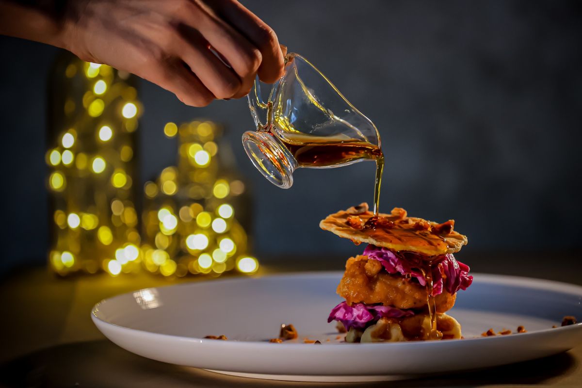 スパイシーワッフルチキン メープルシロップとバターミルク