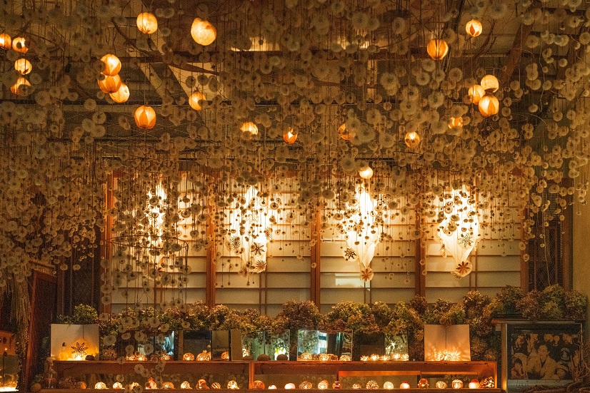 入り口から直結する手間の部屋