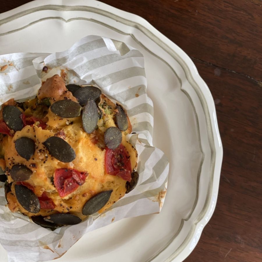 チェリートマトマフィン 380円