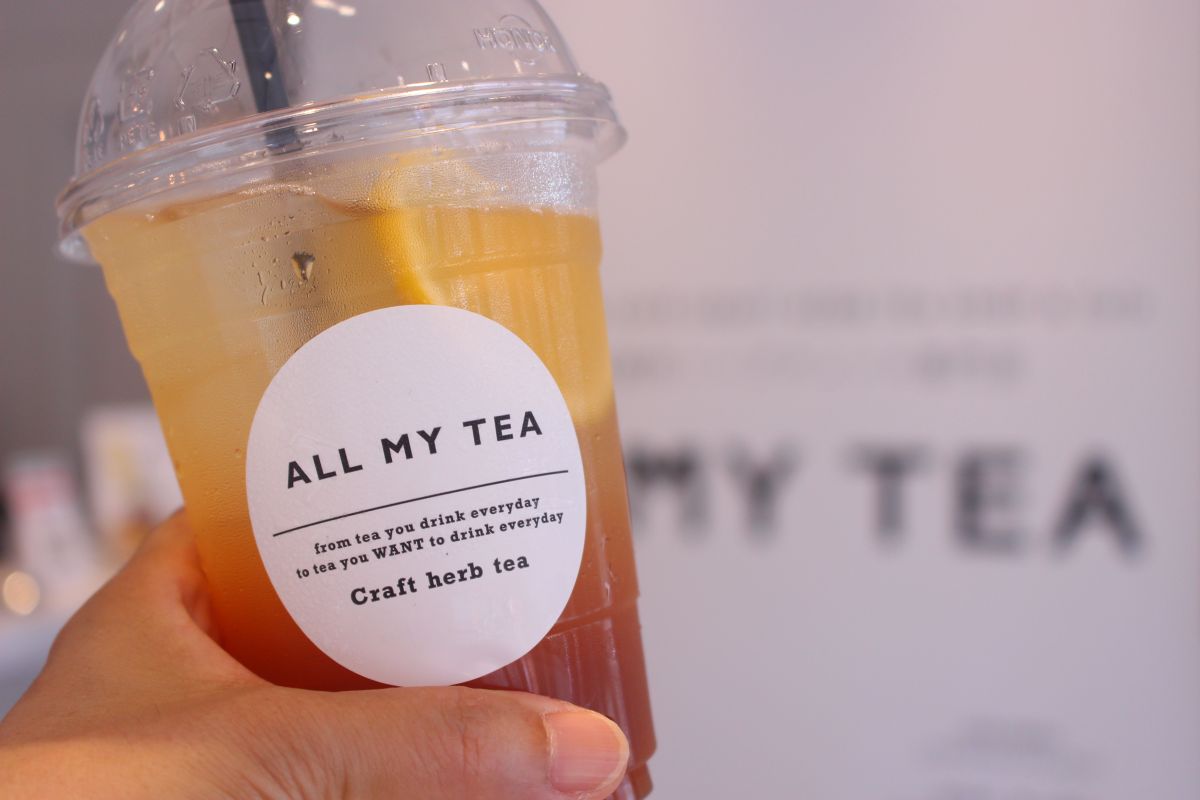 「HOLISTIC KOKE（ホリスティックコーク）」560円