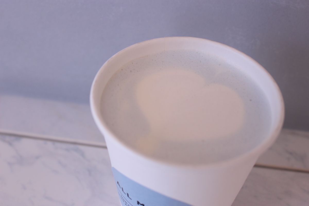 「LAVENDER MILK TEA（ラベンダーミルクティー）」 580円
