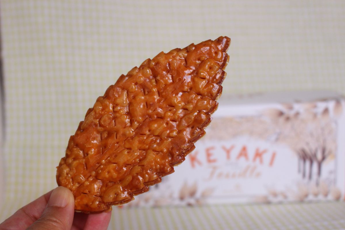 越谷「ACACIER（アカシエ）」の「けやきフィユ」5枚入り1400円