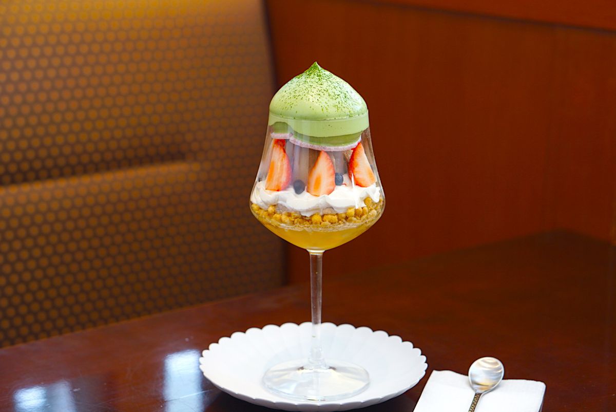 「SiKiオリジナルパフェ」1680円(ドリンク付き)