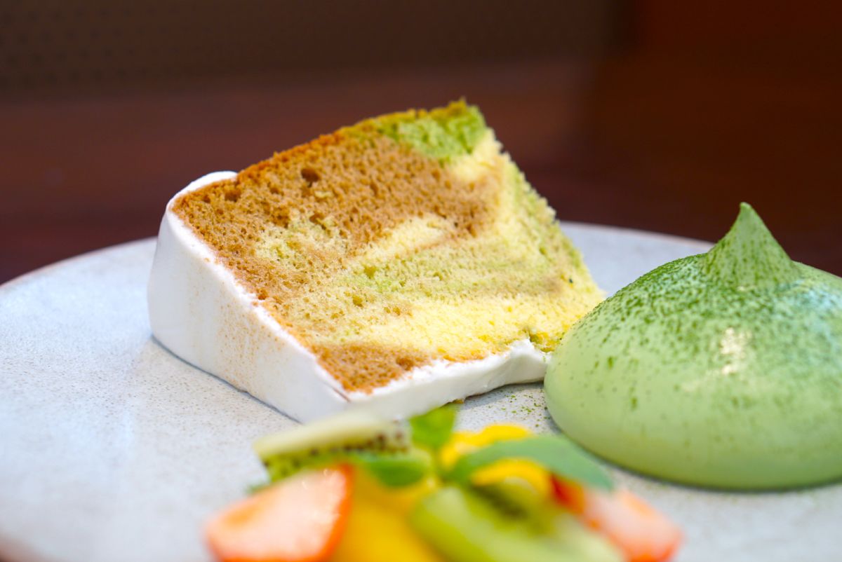 「自慢のマーブルシフォンケーキ」1680円(ドリンク付き)