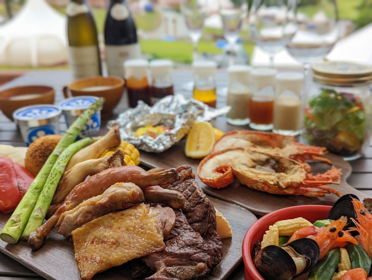 夕食は福島の食材が楽しめるBBQスタイルで