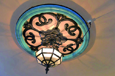 旧開智学校校舎の電気