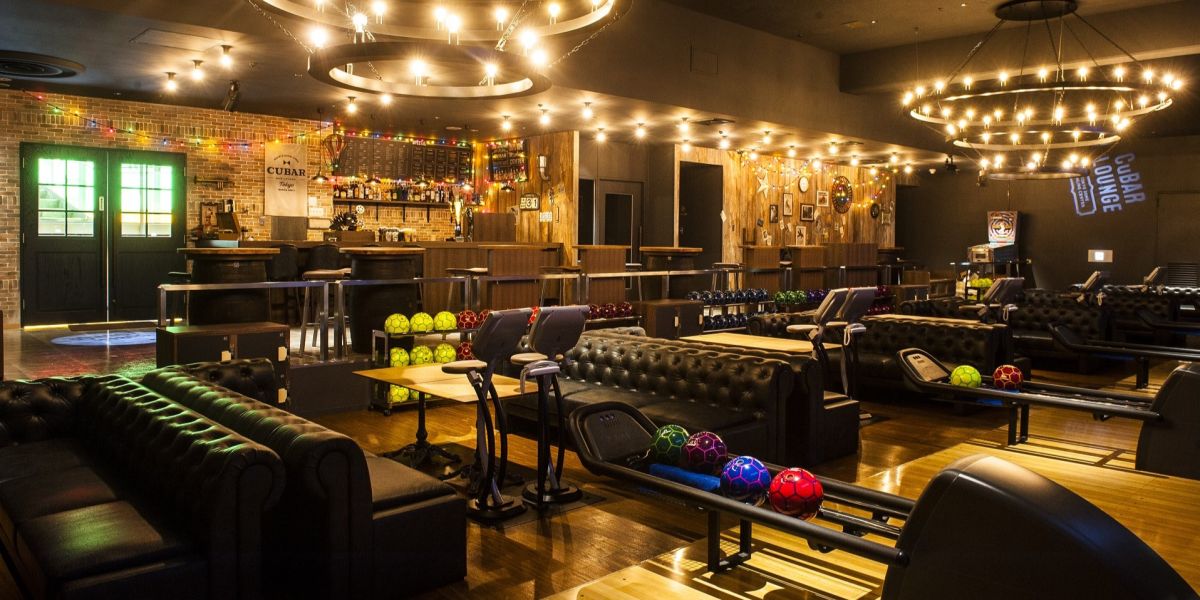 東京ドームのお酒も楽しめるボウリング場「CuBAR LOUNGE」はシックな大人のボウリング場！