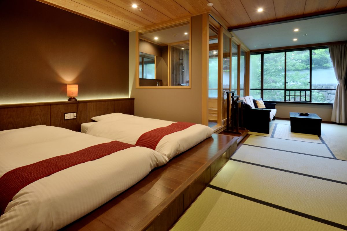 客室「あずまし半露天風呂付」