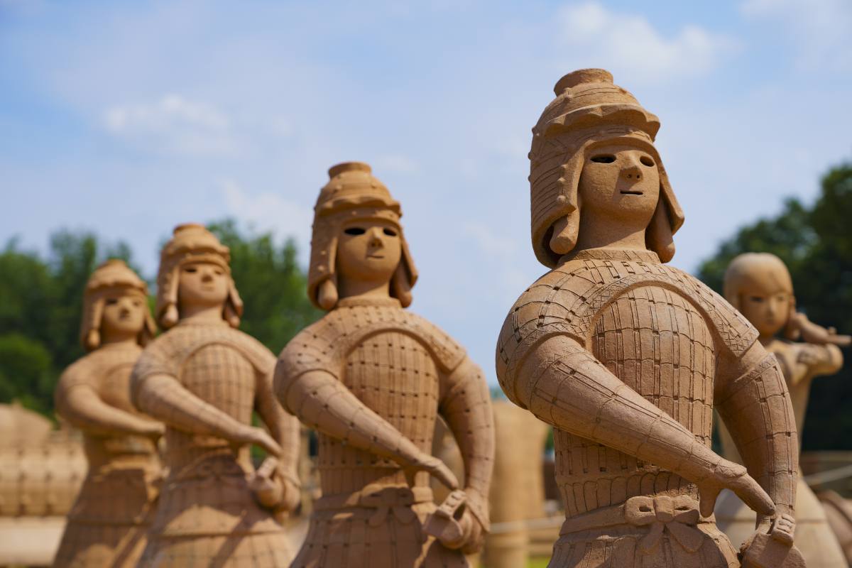 今城塚古墳公園