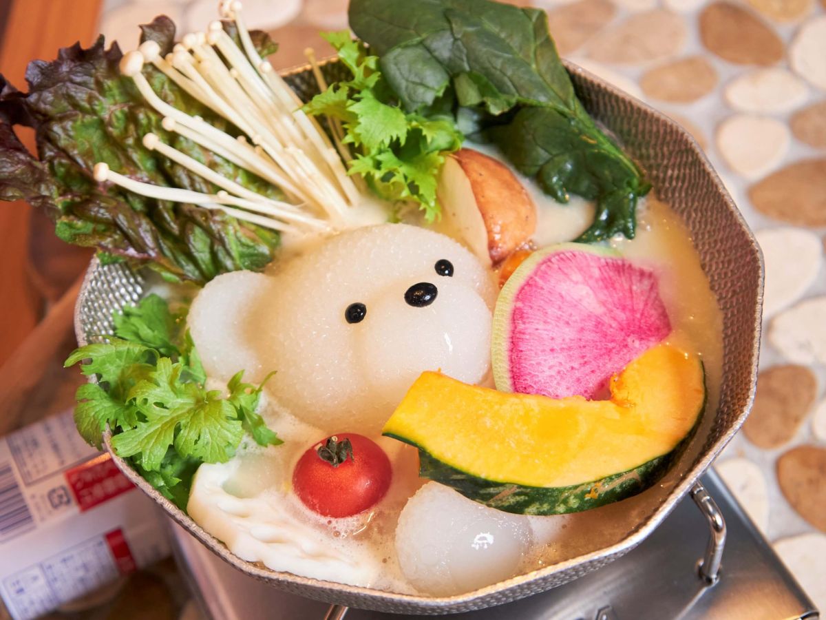 くまちゃんの目は食べられる“竹炭”でできていますよ！