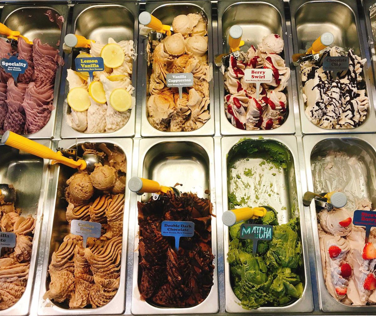 アイスクリームは2scoops650円、3 scoops870円、4 scoops1050円