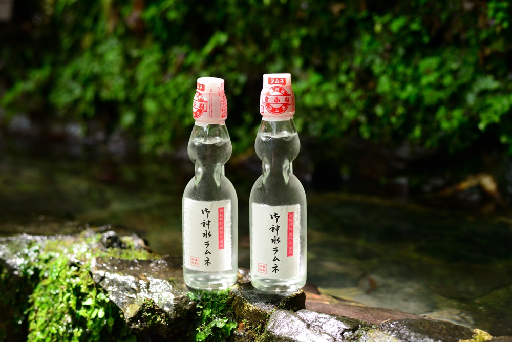 夏季限定「御神水ラムネ」1本500円