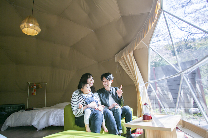 自然と一体感のある室内