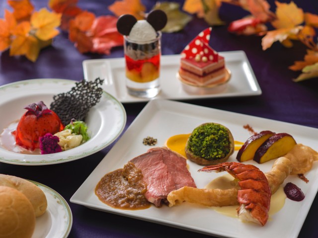 スペシャルセット5500円 合鴨とオレンジのリエット　レッドカラントのジュレ、マロンソース 黒ゴマのチュイル添え ローストビーフとオマール海老のオーブン焼き シュリンプのパートブリック包み添え パン フルーツとチョコクリームのヴェリーヌ、ミックスベリーケーキ