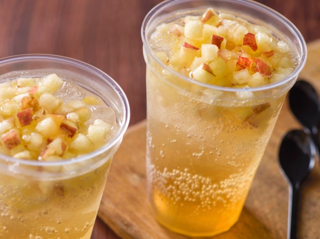 スパークリングカクテル（アップル）780円