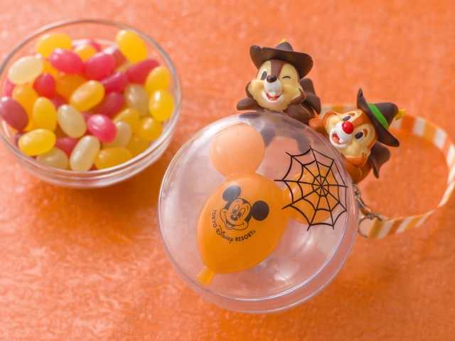 グミキャンディー、ミニスナックケース付き950円 リフレッシュメントコーナー（東京ディズニーランド/ワールドバザール） マンマ・ビスコッティーズ・ベーカリー（東京ディズニーシー/メディテレーニアンハーバー）