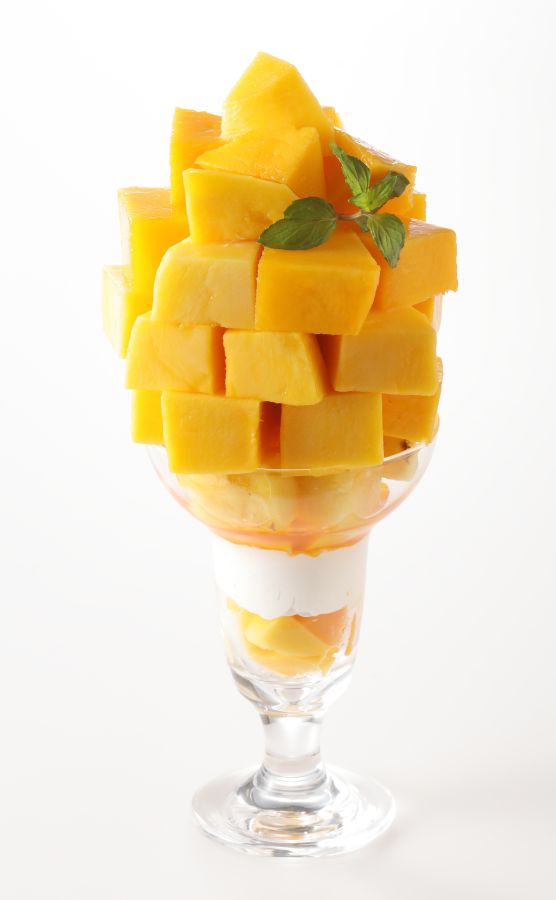 マンゴーパフェ（2000円）