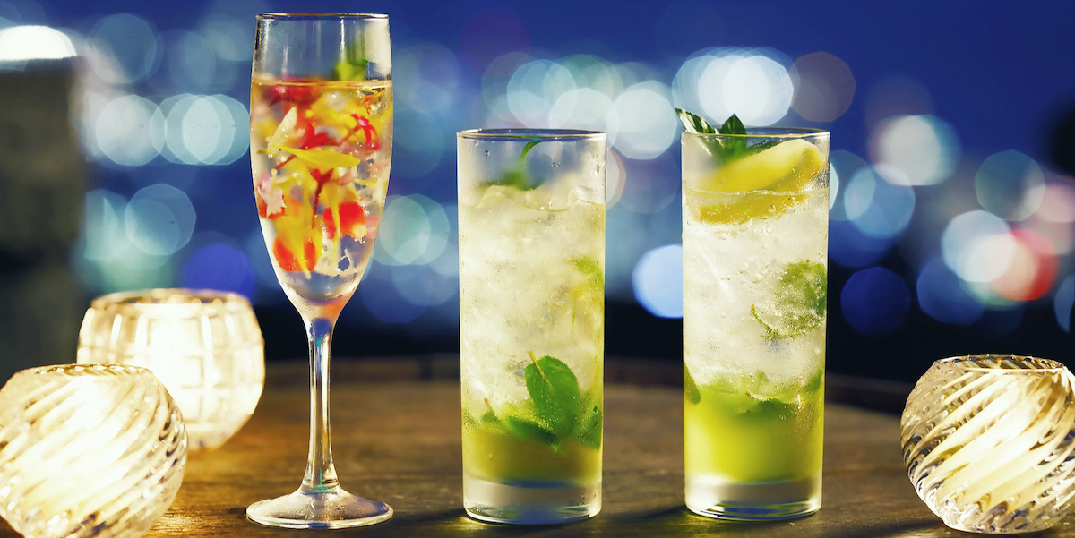 「神戸ガーデンテラスバー」でイルミネーションと夜景を楽しみながら、真夏の夜のひとときを