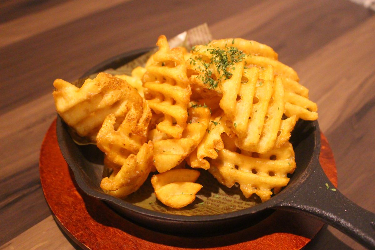 「アンチョビポテト」638円