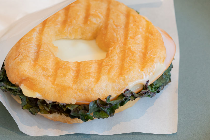 オヤキジホットサンド【ハムチーズ】 330円