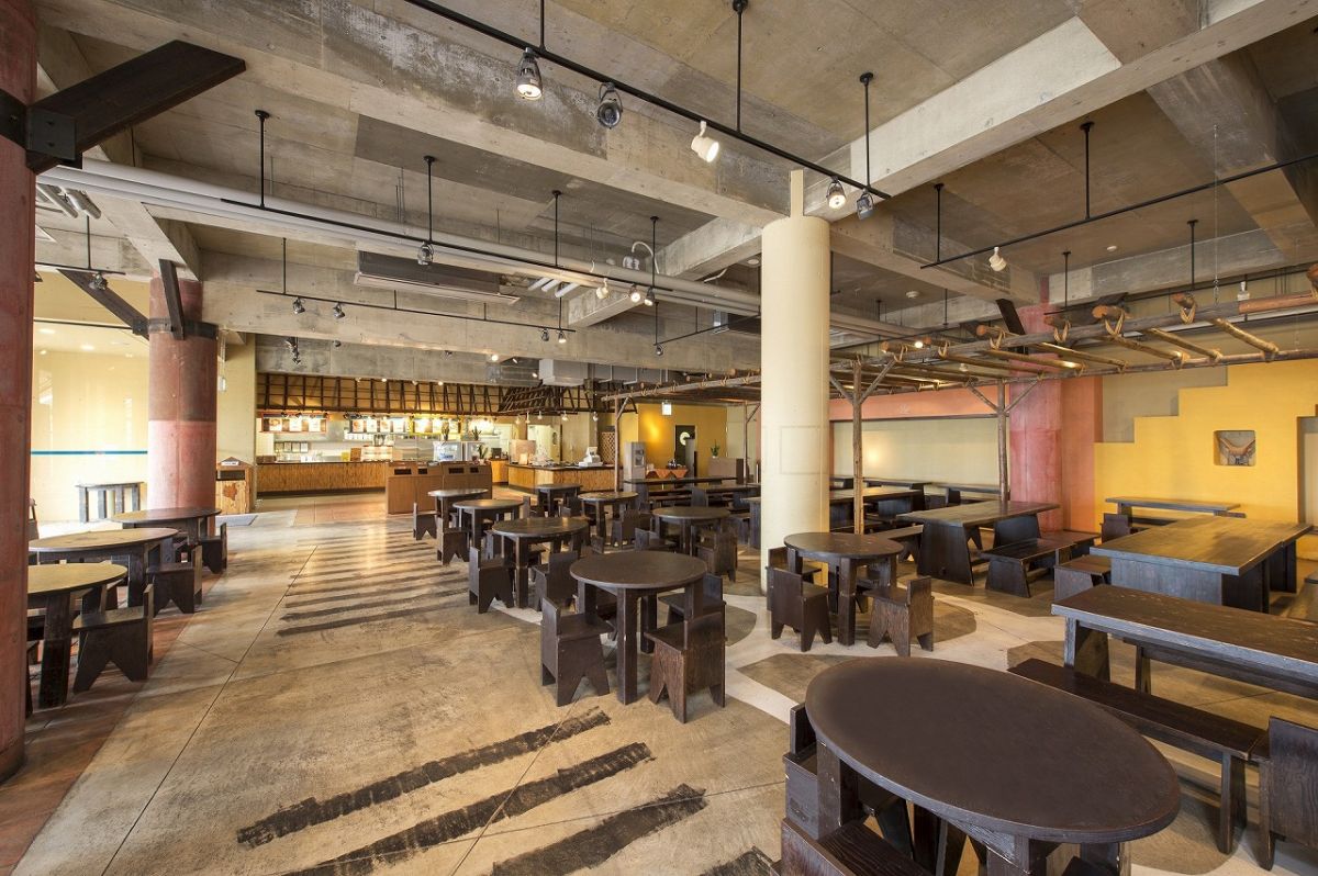 テイクアウトメニューならフードコート「マウリ」へ