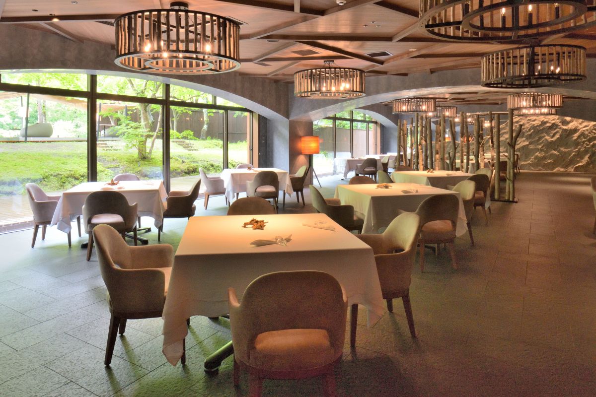 フレンチレストラン