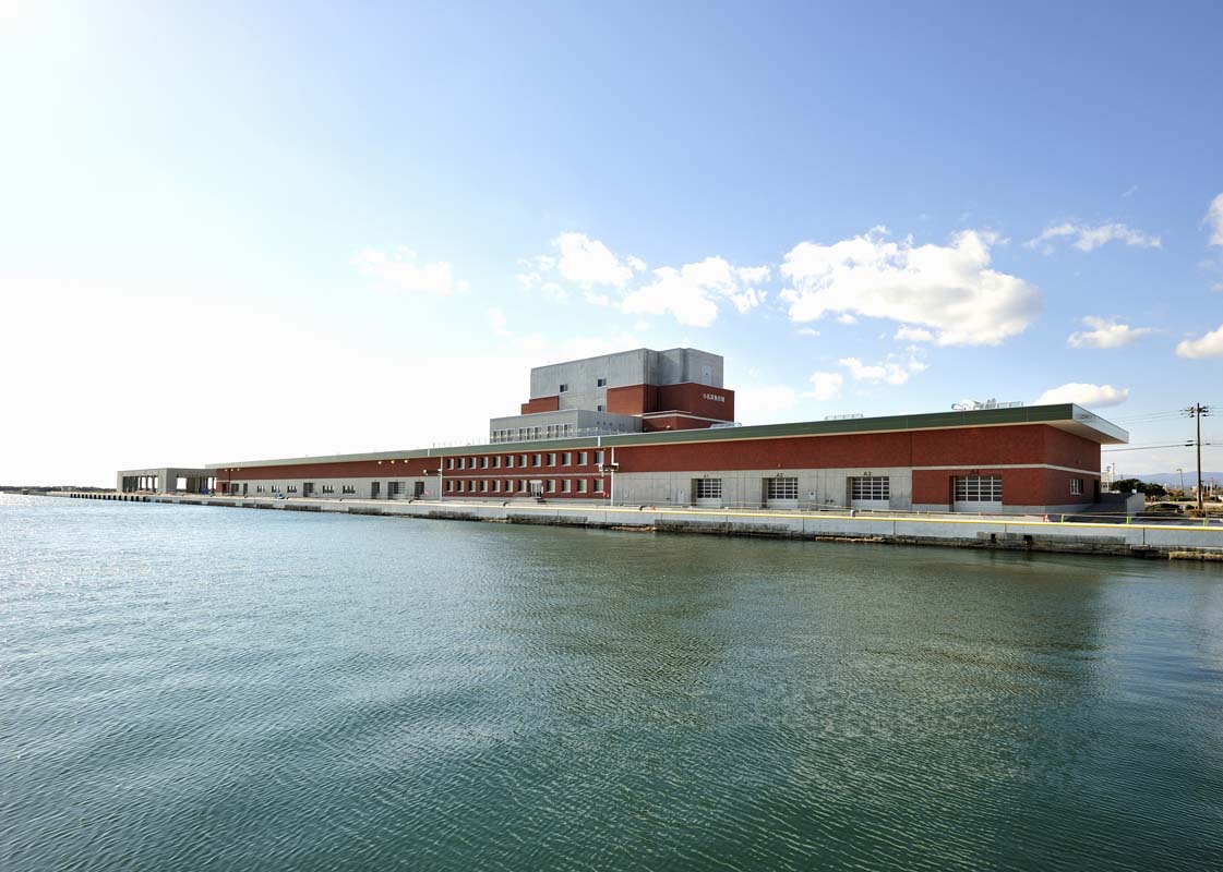 日本でも有数の高度衛生管理型魚市場である「小名浜魚市場」 