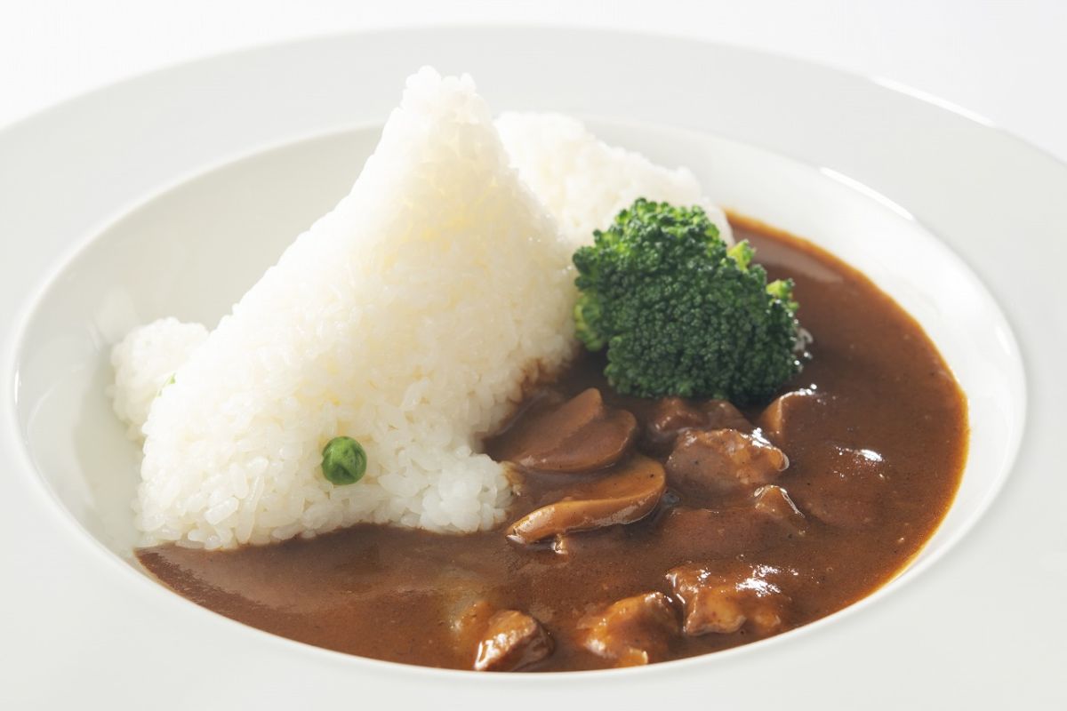 シャチライス　千葉県産ポークのハヤシソース(スープ付)　1,330円 ※ソースは季節によって変わります