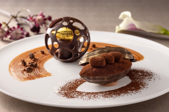 （写真手前）カボス 1500円