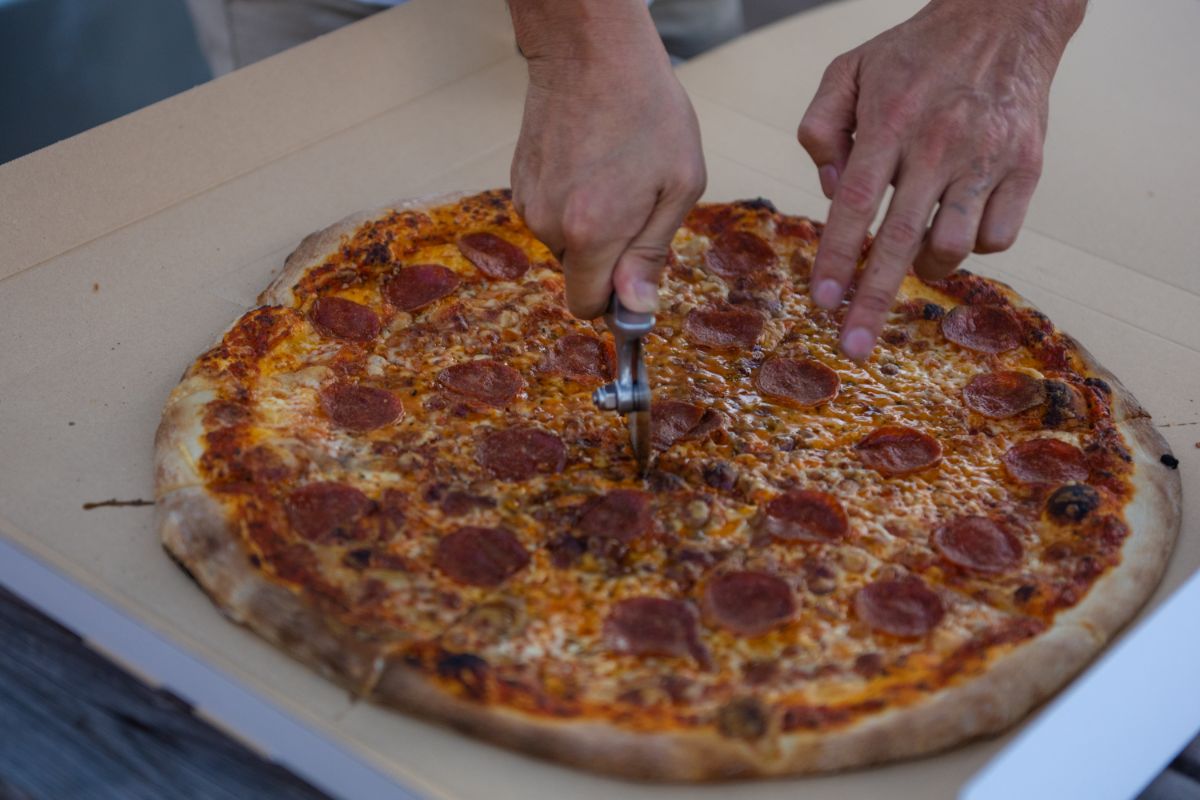 「わ〜映画やアニメで見るPIZZAだ！これはピザじゃなくてPIZZAだ！笑」