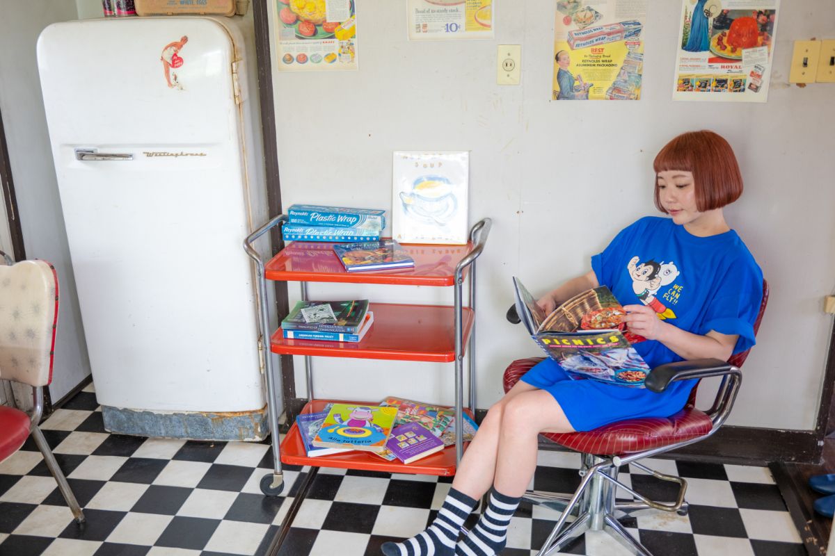   「何度も言うけど床がかわいすぎる〜〜〜！！！」