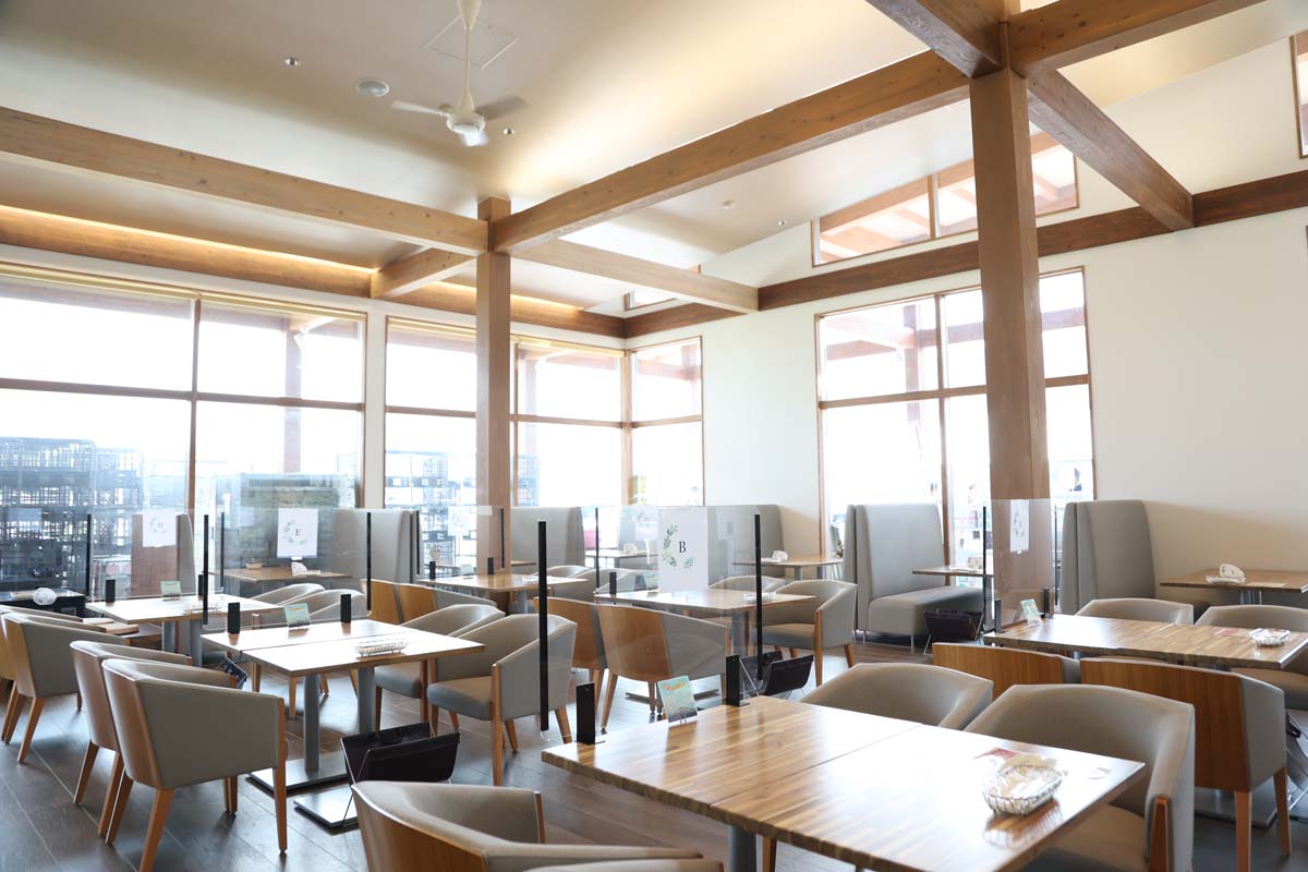 清潔感のある「あづまキッチン」の店内