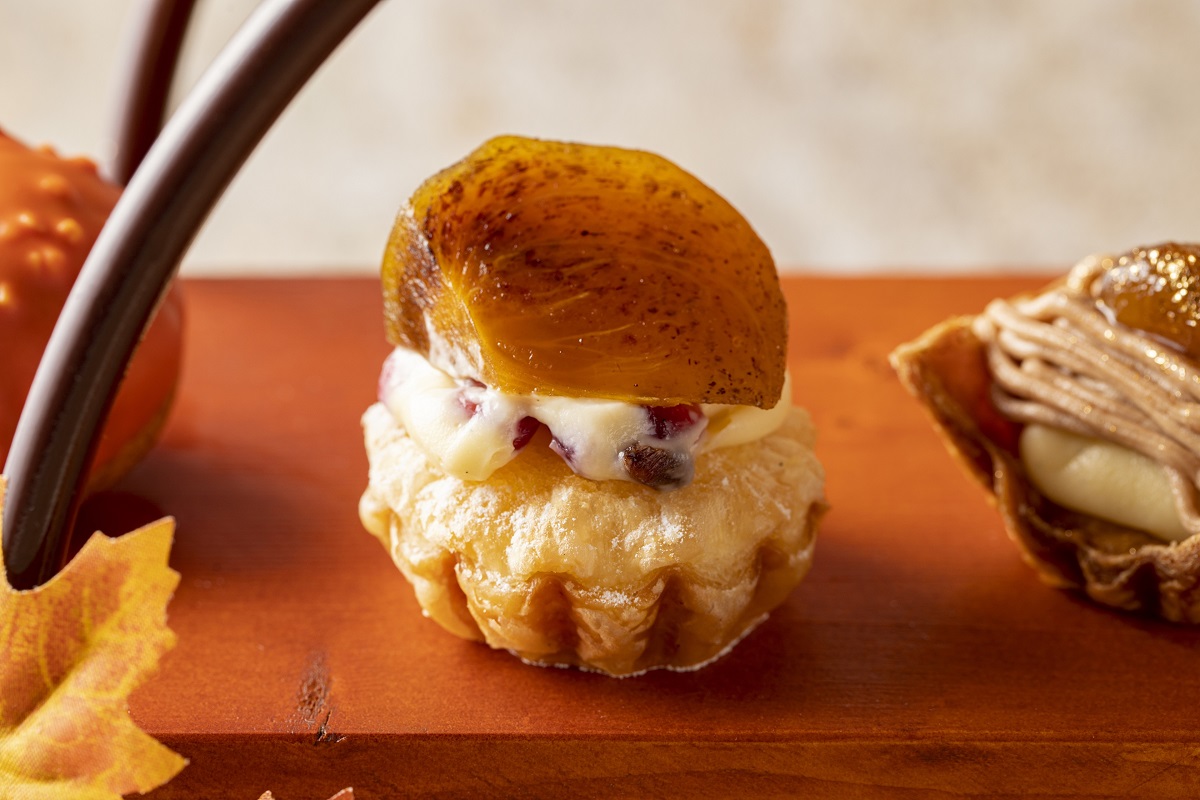 「ザクロカスタードクリームの柿デニッシュ」