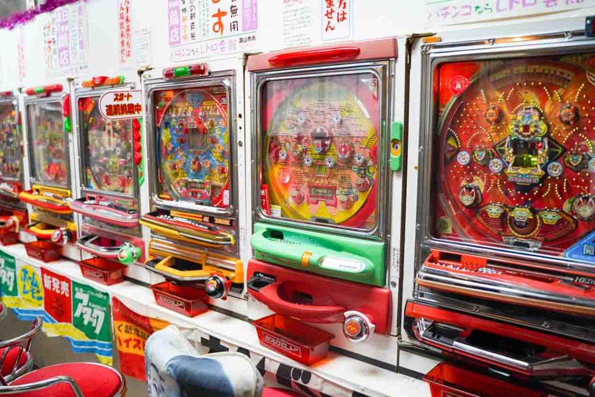 飛騨高山レトロミュージアム完成品 展示台ミゼットも似合う風景 LED照明灯有り 飛騨高山レトロミュージアム完成品 展示台ミゼットも似合う風景