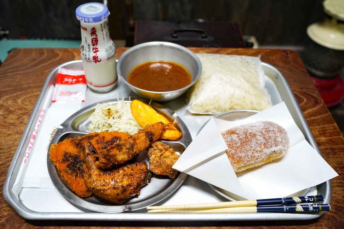 学校給食セット 980円